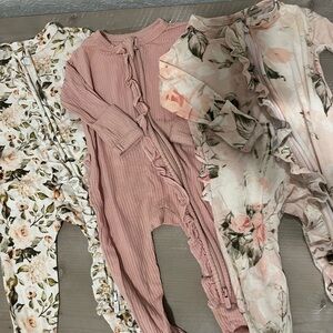 Posh peanut newborn footie bundle